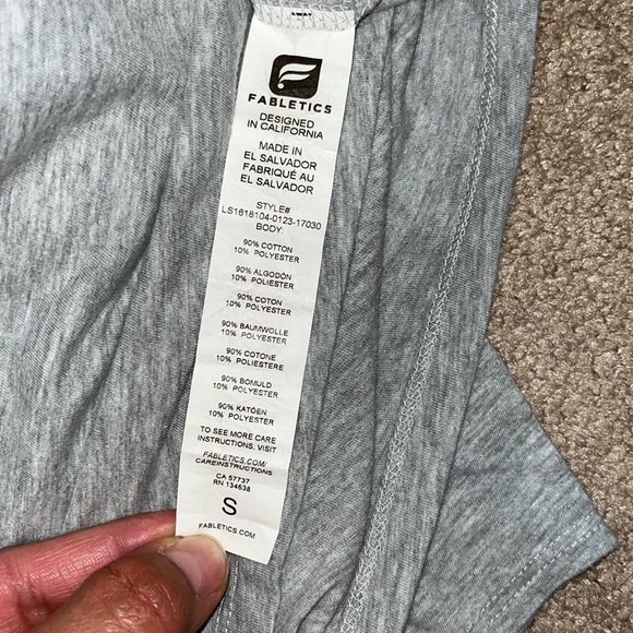 Fabletics open elbow shirt - Picture 5 of 5